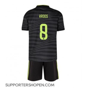 Real Madrid Toni Kroos #8 Tredje tröja Barn 2022-23 Kortärmad (+ korta byxor)